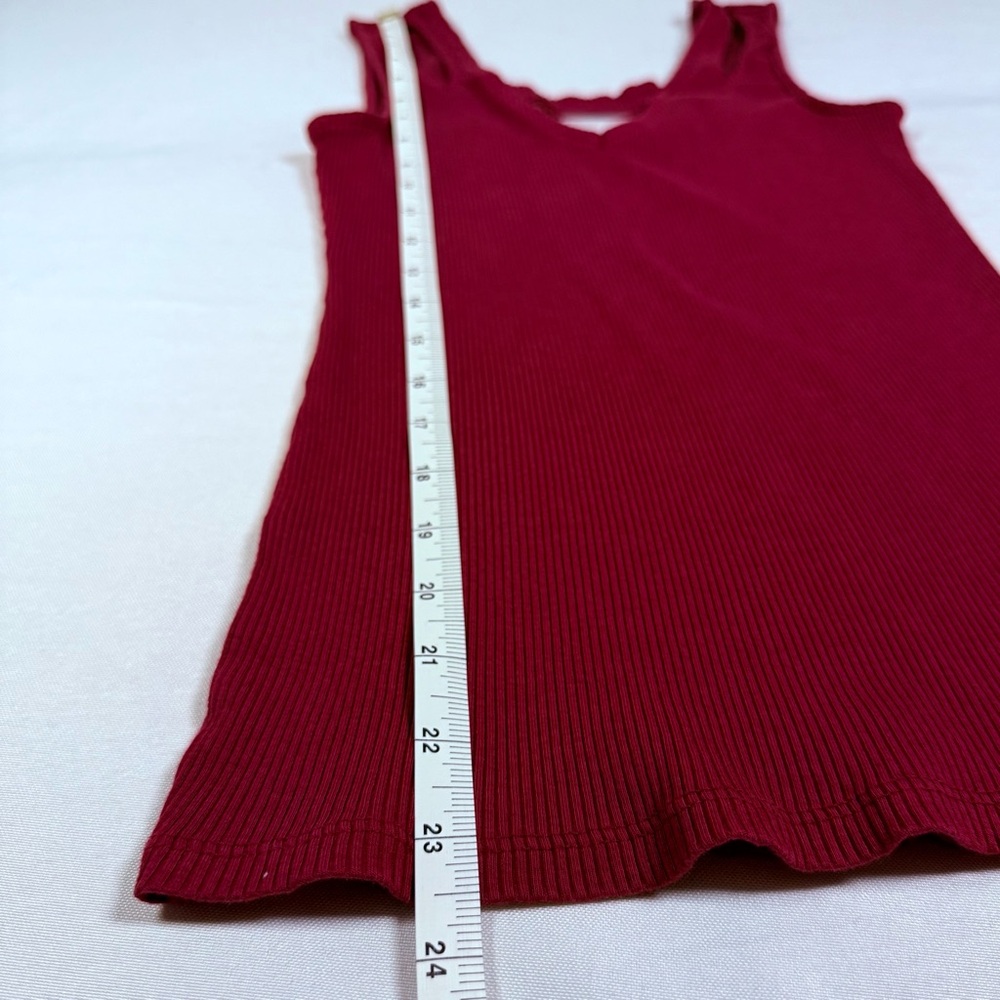 Express Bold Red Ribbed Top - Picture 4 of 11